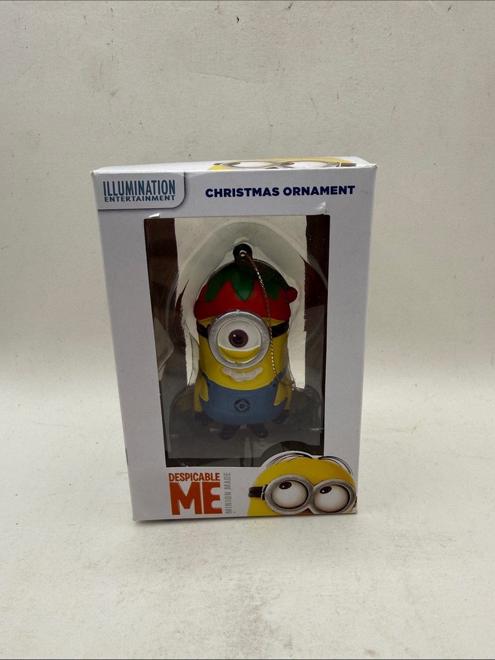 NWT Despicable Me Minions Stuart Holiday Christmas Ornament Collectible